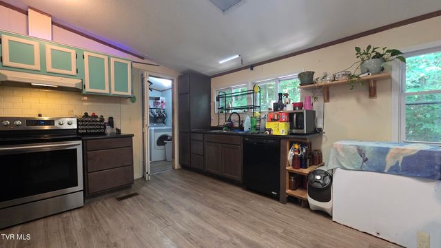 110 Hughes Road, Johnson City, TN 37601