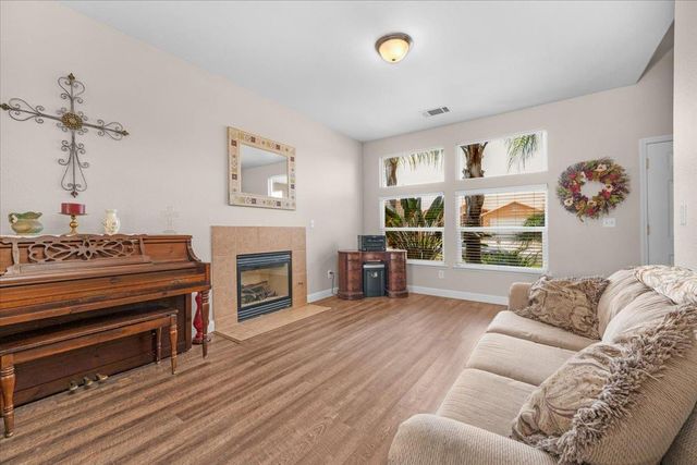 6164 W Keats, Fresno, CA 93723