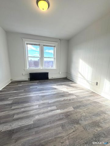 1220 State Street 3, Bridgeport, CT 06605