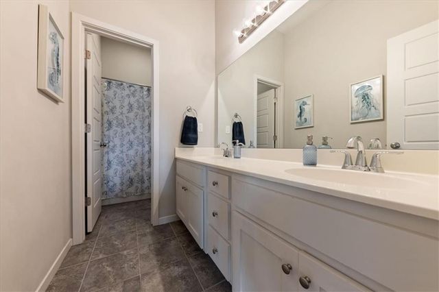 390 N Cedar Hills Street, Olathe, KS 66061