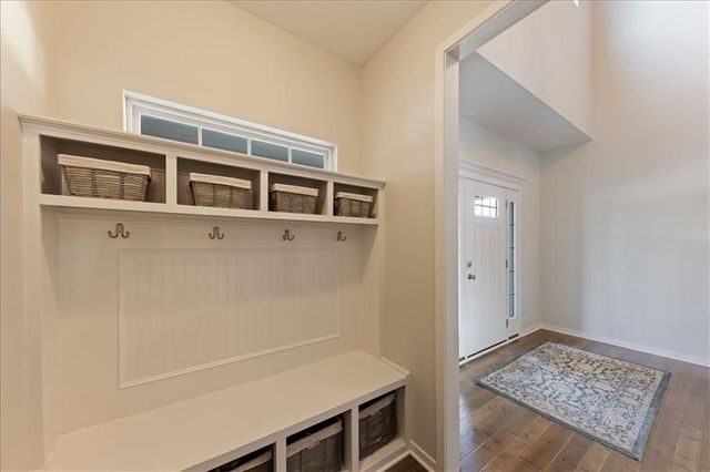 390 N Cedar Hills Street, Olathe, KS 66061