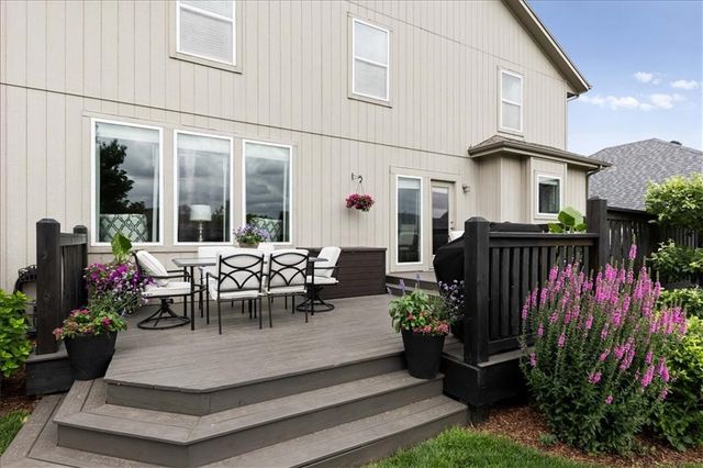 390 N Cedar Hills Street, Olathe, KS 66061