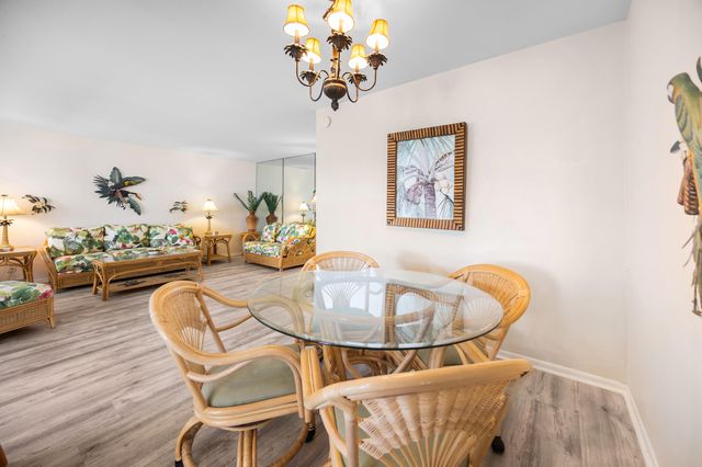 100 Shore Court 104, North Palm Beach, FL 33408