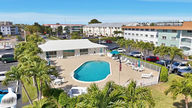 100 Shore Court 104, North Palm Beach, FL 33408