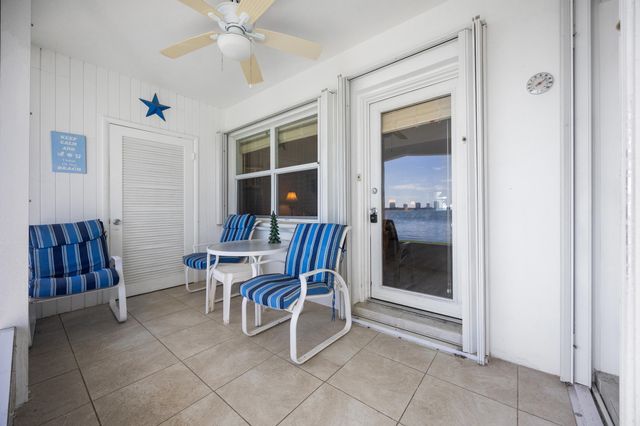 100 Shore Court 104, North Palm Beach, FL 33408