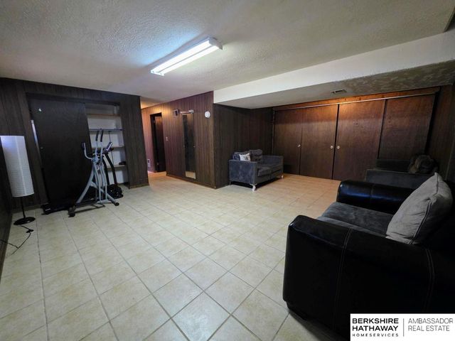 5629 S 140 Avenue, Omaha, NE 68137