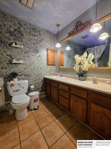 5629 S 140 Avenue, Omaha, NE 68137