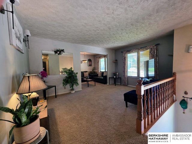 5629 S 140 Avenue, Omaha, NE 68137