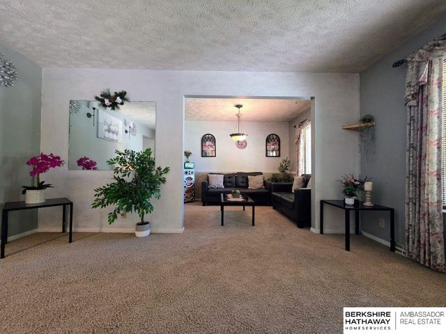 5629 S 140 Avenue, Omaha, NE 68137