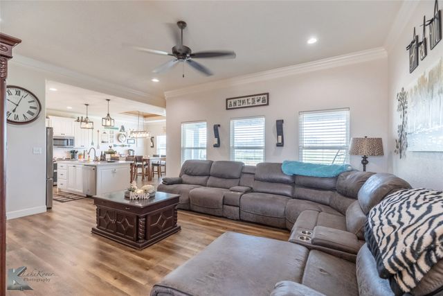 240 Newhouse Dr, Abilene, TX 79606