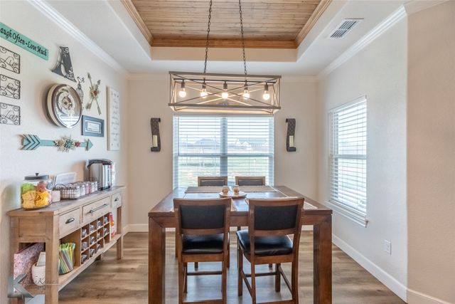 240 Newhouse Dr, Abilene, TX 79606