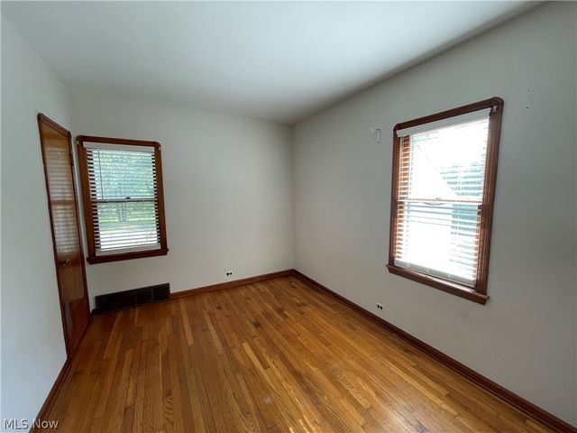4890 Brainard Road, Orange Village, OH 44022