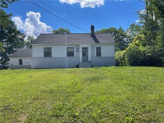 4890 Brainard Road, Orange Village, OH 44022