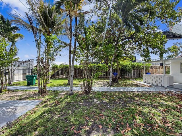 228 NW 39th St 0, Miami, FL 33127
