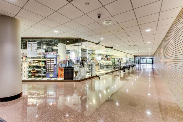 155 N Harbor Drive 1804, Chicago, IL 60601