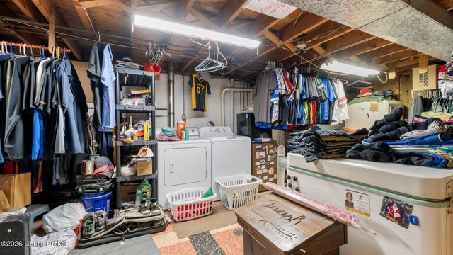 4912 Cedar Brook Ct, Louisville, KY 40219