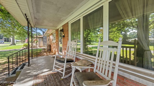 4912 Cedar Brook Ct, Louisville, KY 40219