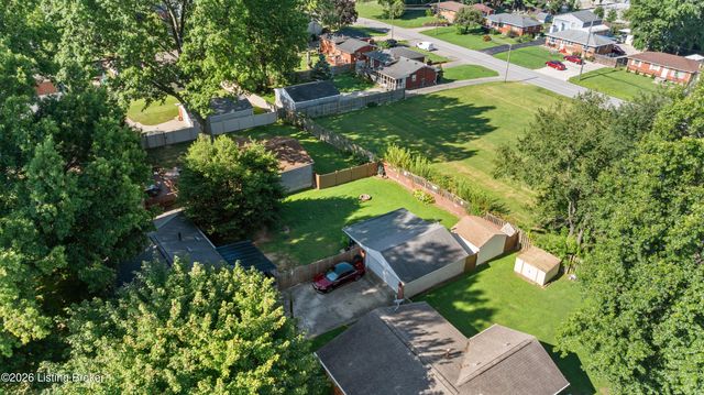 4912 Cedar Brook Ct, Louisville, KY 40219