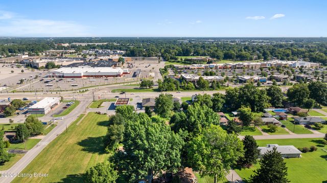 4912 Cedar Brook Ct, Louisville, KY 40219