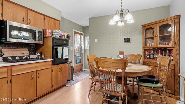 4912 Cedar Brook Ct, Louisville, KY 40219