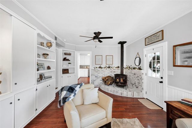 10152 Fm 949, Cat Spring, TX 78933