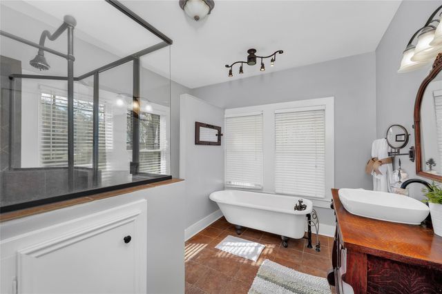 10152 Fm 949, Cat Spring, TX 78933