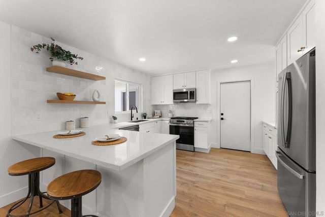2665 Luna, San Diego, CA 92117