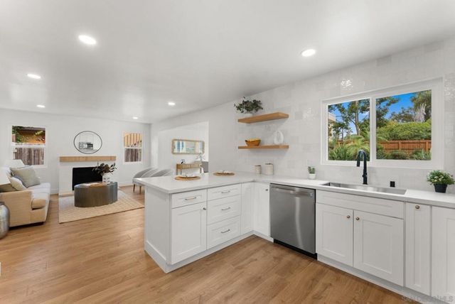 2665 Luna, San Diego, CA 92117