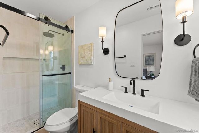 2665 Luna, San Diego, CA 92117