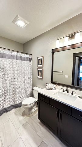 909 W Trace Drive, Polk City, IA 50226