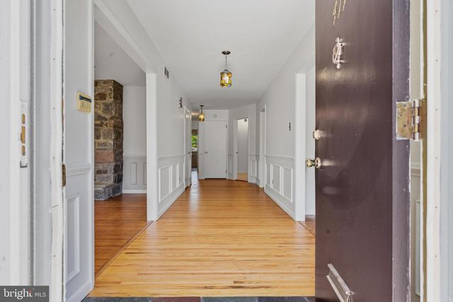 417 MONMOUTH DR, Cherry Hill, NJ 08002
