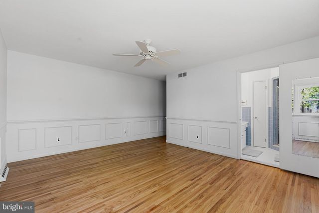 417 MONMOUTH DR, Cherry Hill, NJ 08002
