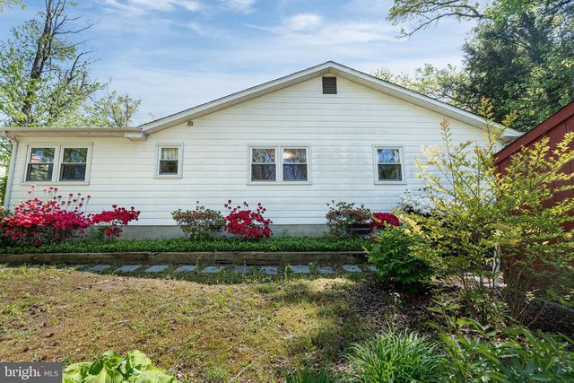 417 MONMOUTH DR, Cherry Hill, NJ 08002