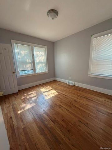 15860 Normandy Street, Detroit, MI 48238