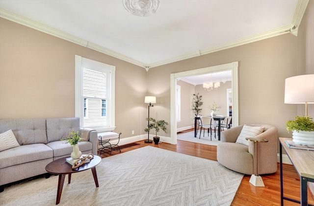 79 Baxter St, Melrose, MA 02176