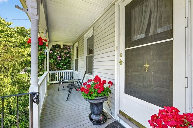 79 Baxter St, Melrose, MA 02176