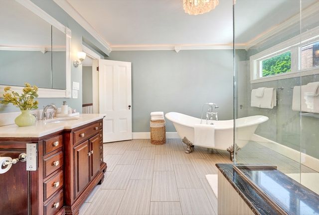 79 Baxter St, Melrose, MA 02176