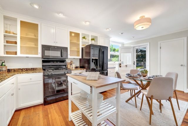 79 Baxter St, Melrose, MA 02176