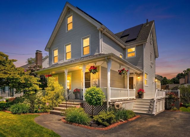 79 Baxter St, Melrose, MA 02176