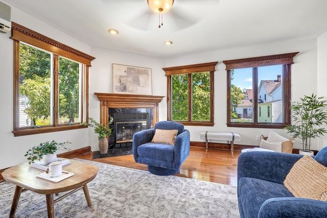 79 Baxter St, Melrose, MA 02176