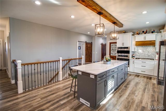 34101 Craig Lake Road, Brighton, IL 62012