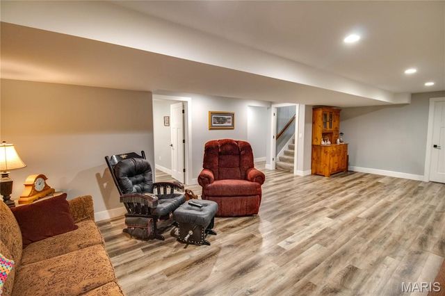 34101 Craig Lake Road, Brighton, IL 62012