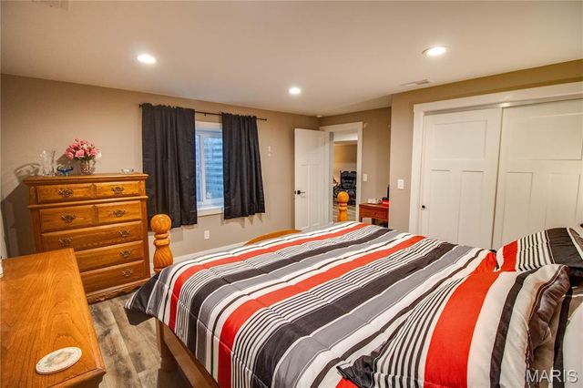 34101 Craig Lake Road, Brighton, IL 62012
