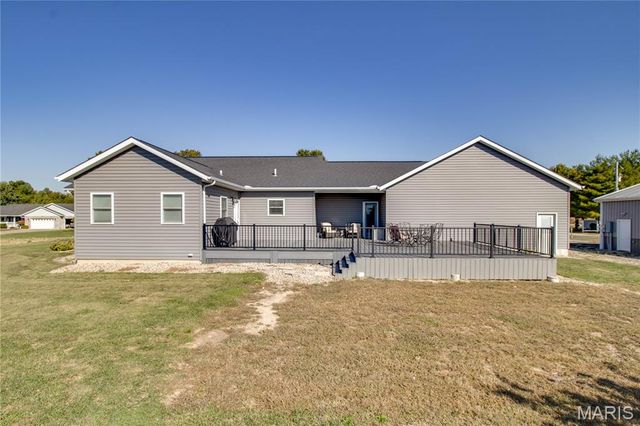 34101 Craig Lake Road, Brighton, IL 62012