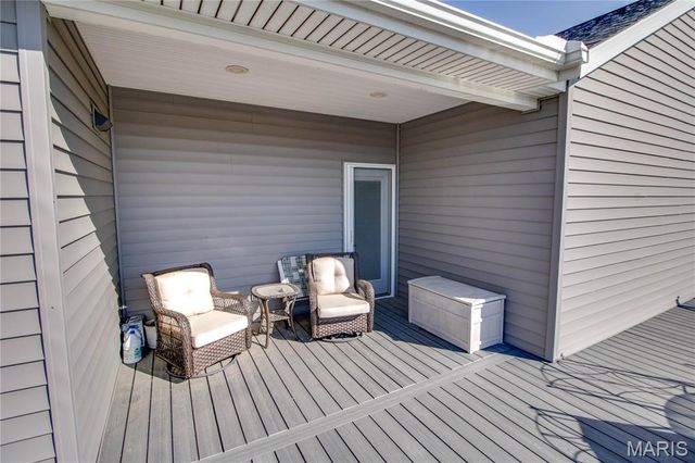 34101 Craig Lake Road, Brighton, IL 62012