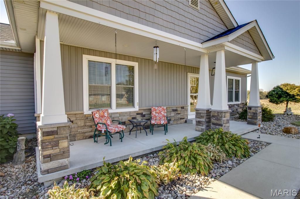 Image 23 of property listing at 34101 Craig Lake Road, Brighton, IL 62012