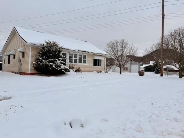 111 N Commercial Street, Viola, WI 54664