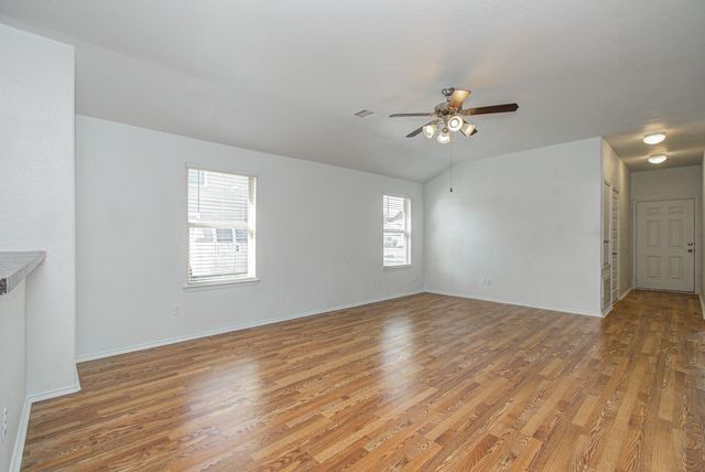 1634 Road 5102, Cleveland, TX 77327
