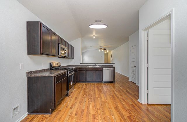 1634 Road 5102, Cleveland, TX 77327