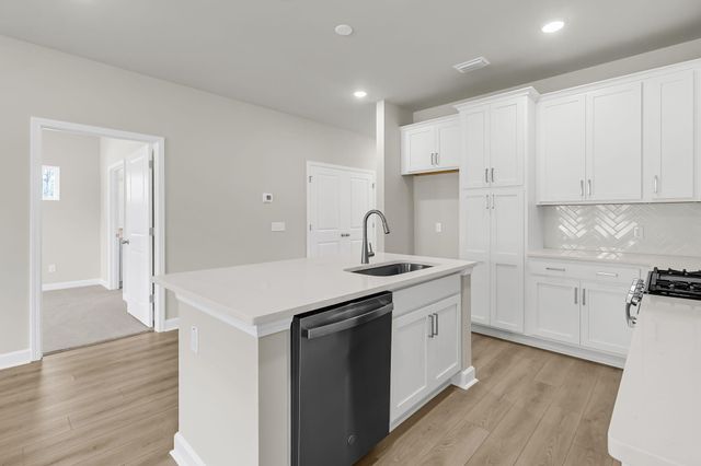 1047 Dusk Drive, Summerville, SC 29486